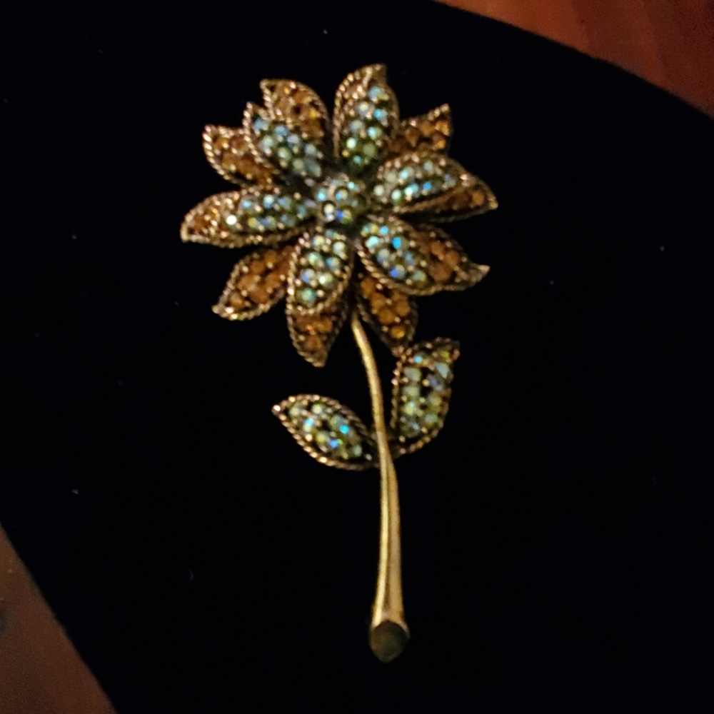 Vintage Flower pendant